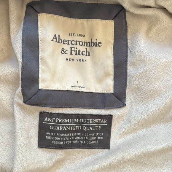 Abercrombie hooded parka, Women, Size S black - Picture 6 of 8